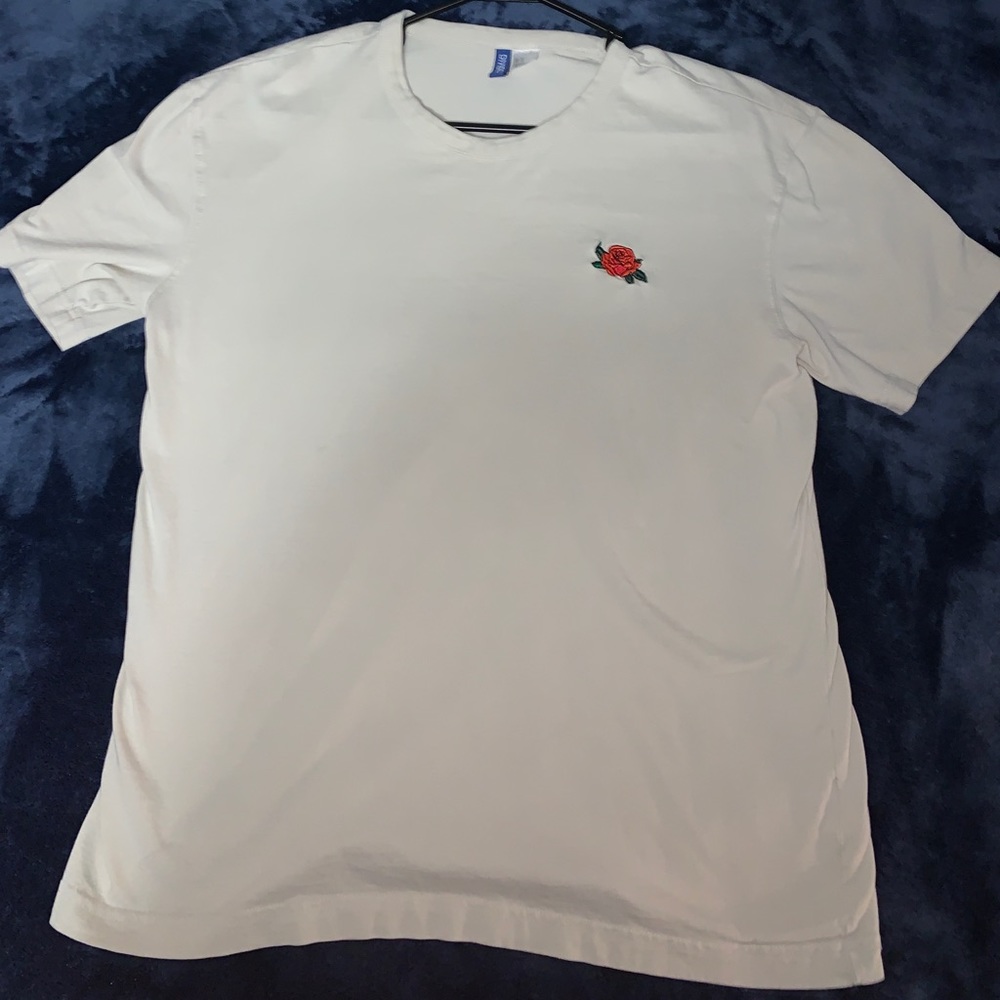 Rose T-shirt Men’s size- Medium